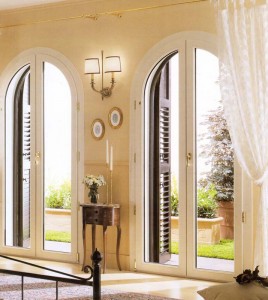 9.nurith29-con28-porte-finestre-in-pvc-bianco-ad-arco